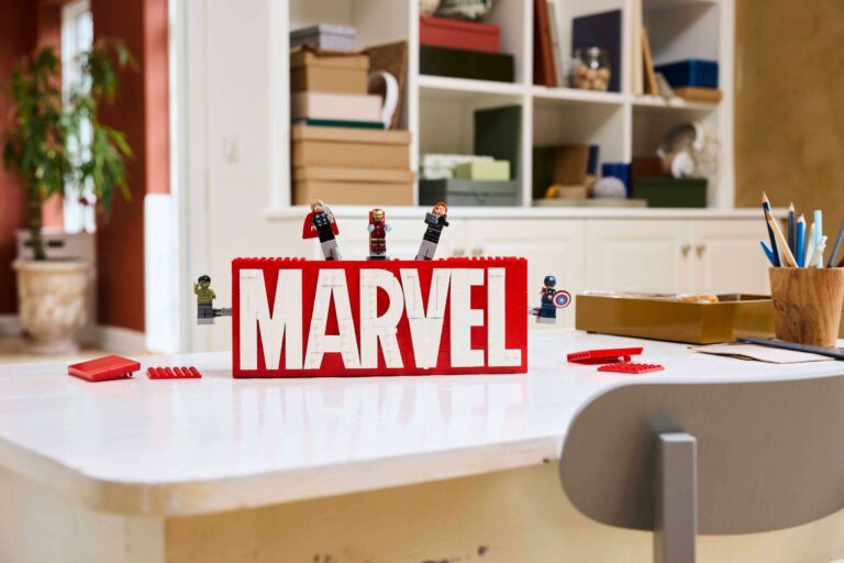 #76313 MARVEL Logo